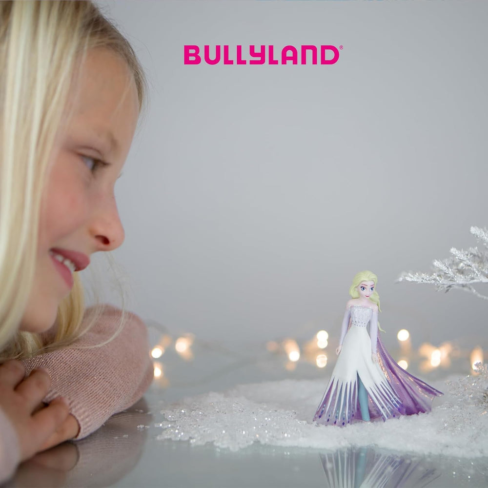 Bullyland 12961 - Figurină Elsa din Arendelle din filmul Frozen de Walt Disney, aprox. 10,1 cm, foarte detaliată, ideală ca un mic cadou pentru copiii cu vârsta de 3 ani și peste