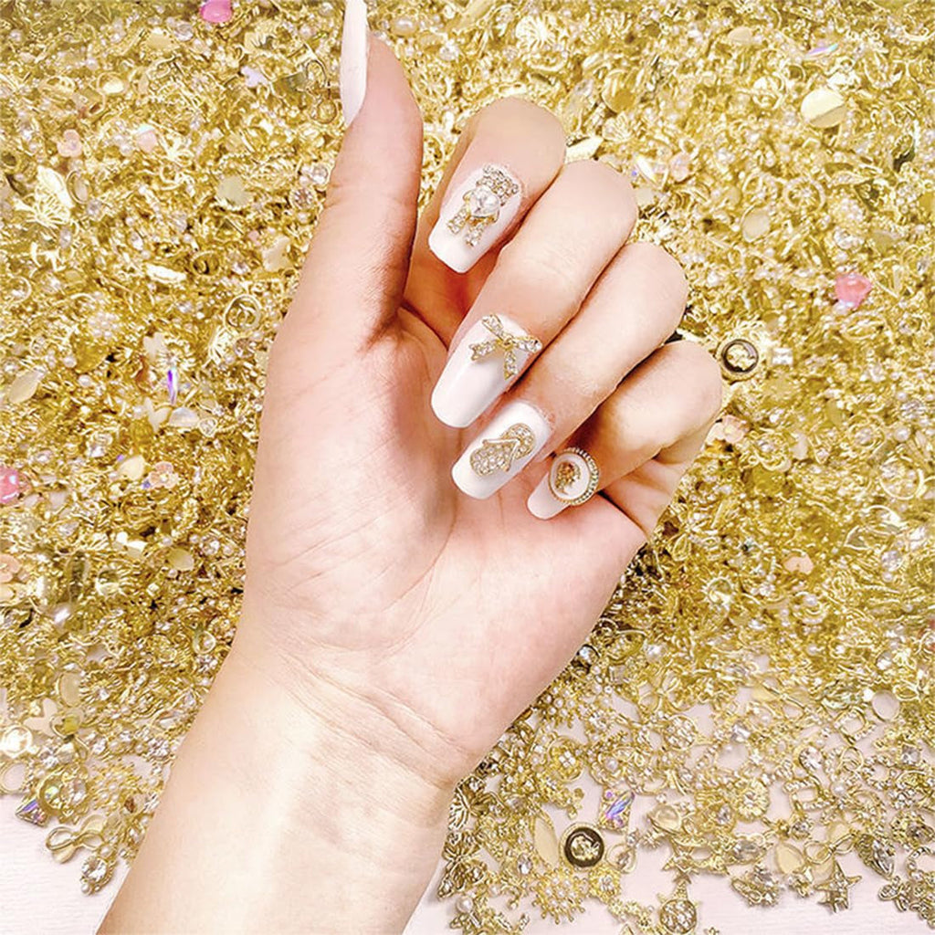 50 Stück Gold Nail Charms, 3D Glänzend Nail Art Charms, Glitzersteine Nägel Perle Legierung Nagel, Schmetterling Strasssteine Nägel Charms, DIY Nail Art Zubehör, Für Mädchen Frauen