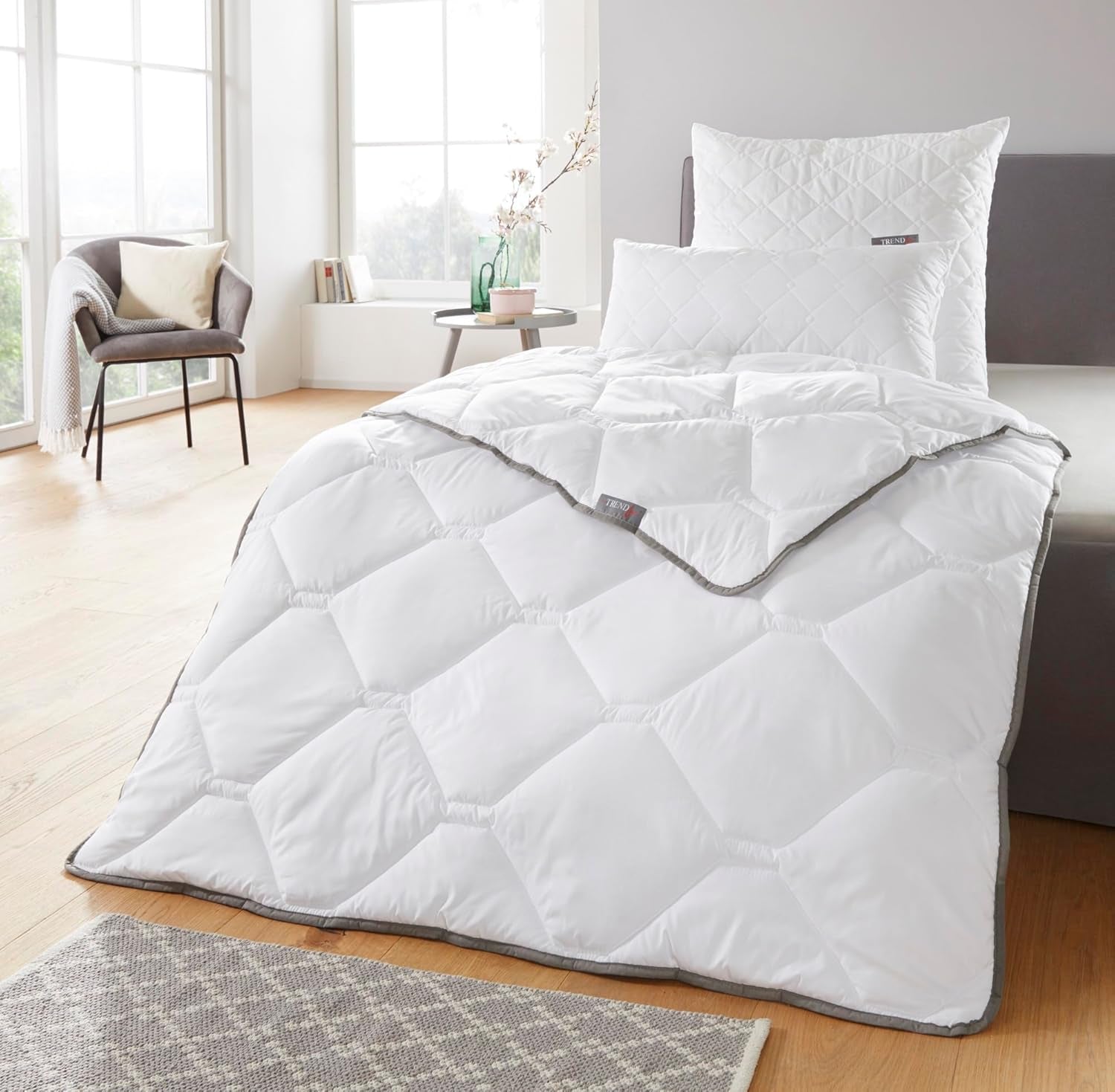 Badenia Trendline Micro Kochfeste, leichte Steppdecke für den Sommer, maschinenwaschbar bis 95 Grad, 135 x 200 cm, Öko-Tex-zertifiziert, hergestellt in Deutschland. Steppdecken und Quilts Naty Shop