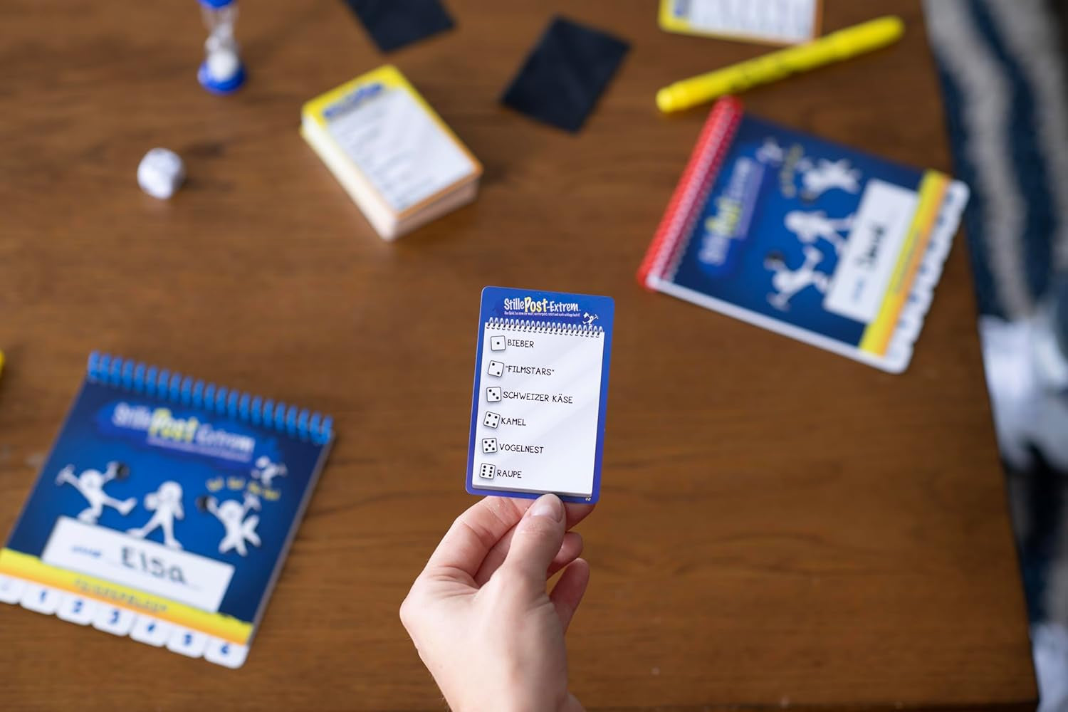 Goliath, Extreme MAIL, ein Partyspiel für Erwachsene und Kinder ab 8 Jahren, ein lustiges und schnelles Zeichenspiel für Familie oder Freunde, Brettspiele, 4 bis 6 Spieler, 20 Minuten