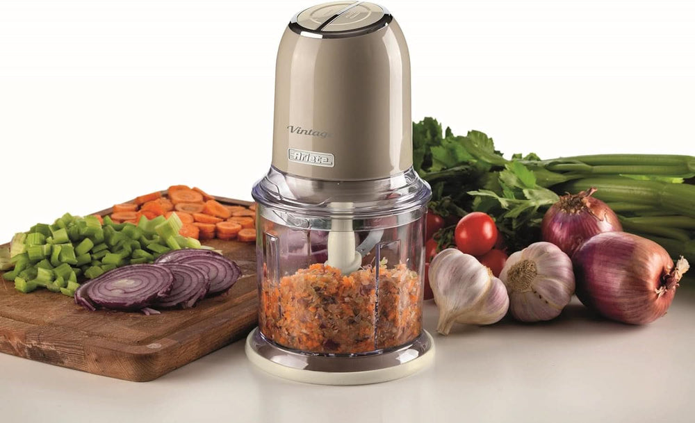 Ariete Vintage 438, Retro Elektrischer Gemüse- Und Ice-Crusher Mit 2 Geschwindigkeitsstufen, 4 Edelstahlklingen, Rutschfesten Standüßen, 600 Ml Fassungsvermögen, 400W, Beige Mama si Copilul Naty Shop