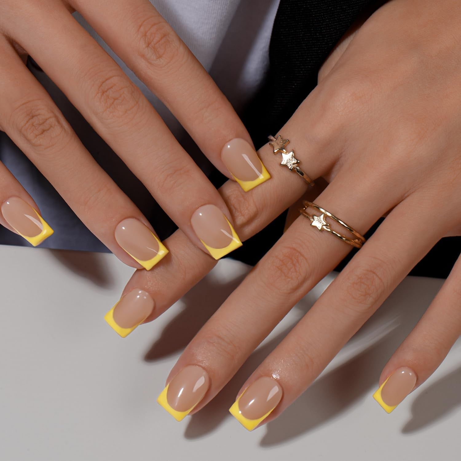 Unghii false cu vârf francez scurt – 30 de bucăți de unghii negre pentru a le lipi pe unghii scurte pătrate, unghii false cu vârf francez cu lipici, set unghii artificiale pătrate pentru femei