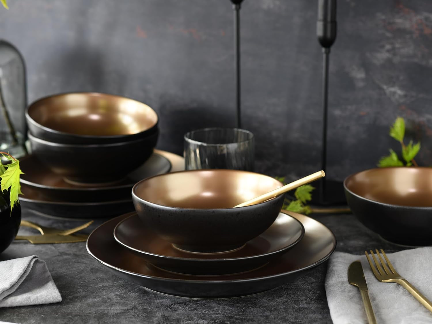 CreaTable, 23598, seria GLAMOUR - Gold, set de veselă cu 16 piese, serviciu combinat din gresie, potrivit pentru mașina de spălat vase și cuptorul cu microunde, producție de calitate