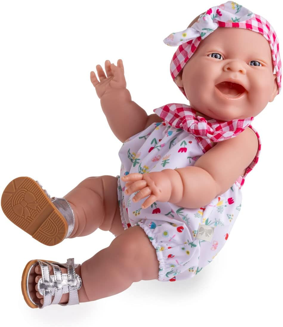 JC Toys - Lola Lemon Twist Puppe, 36 cm, weiches Vinyl, lächelndes Gesicht, sitzende Puppe, Kleidung mit Vichy und Sandalen, Mädchen, 2 Jahre