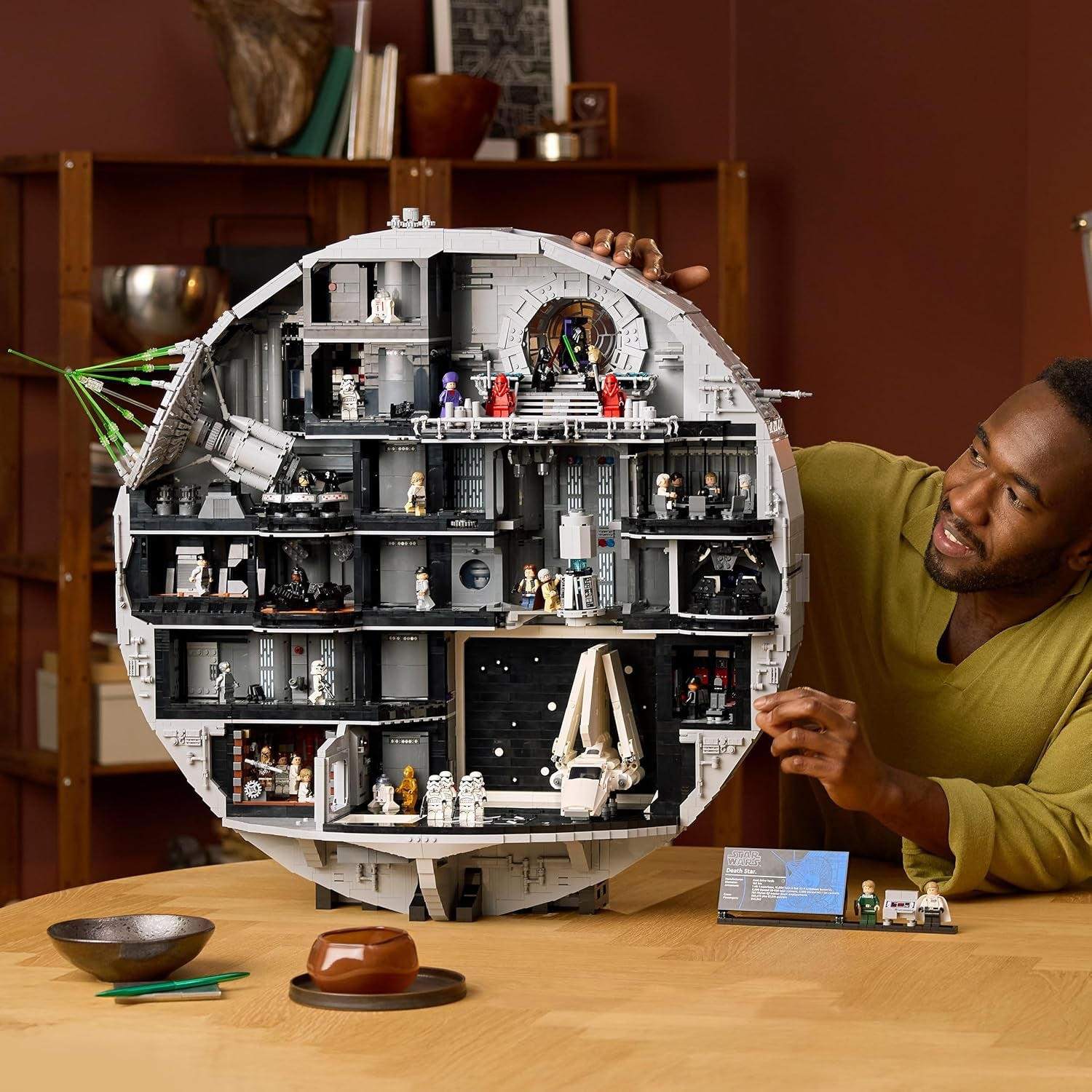 LEGO Star Wars Todesstern - Bauset für Erwachsene - Interaktives UCS-Ausstellungsmodell mit 36 ​​​​Minifiguren inkl. Luke Skywalker, Han Solo & Darth Vader – Geschenk für Männer, Frauen und Fans – 75419